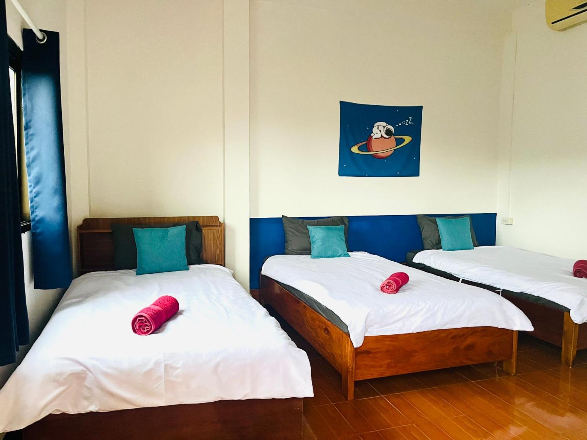1 Min To Slow Boat Guesthouse Konekeo Exterior photo