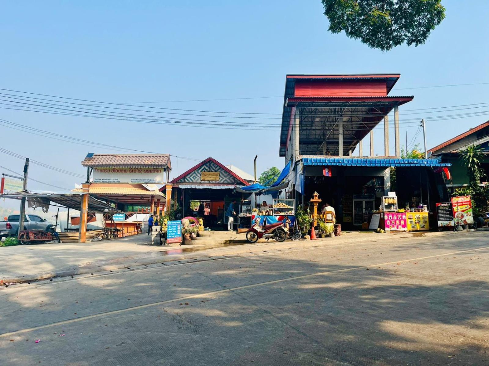 1 Min To Slow Boat Guesthouse Konekeo Exterior photo