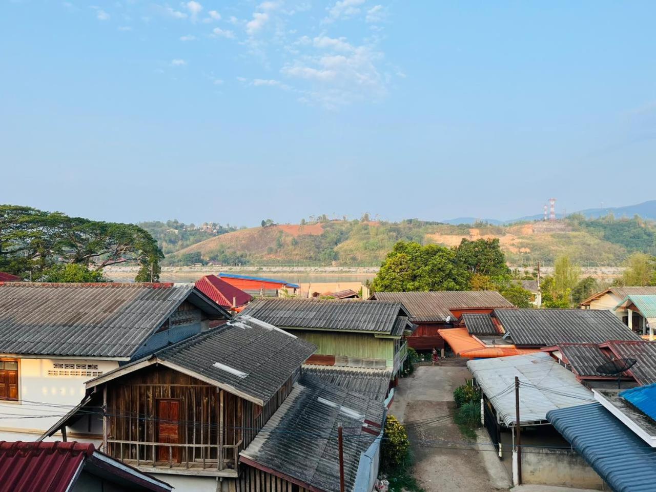 1 Min To Slow Boat Guesthouse Konekeo Exterior photo